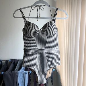 marlies dekkers plunge balcony bathing suit in 36b